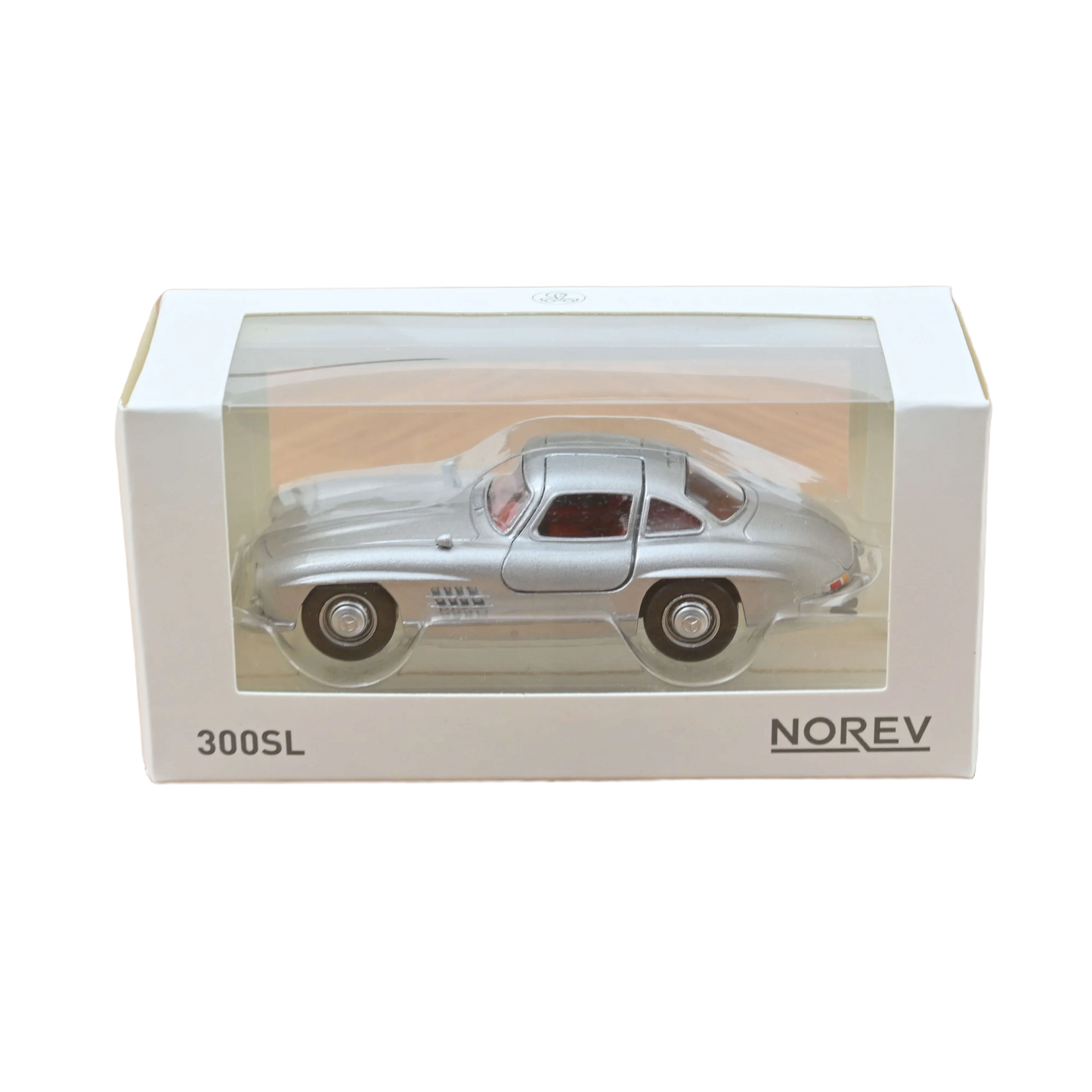 Mercedes 300SL 1:43 Norev - Miniature model of the Mercedes 300SL in 1:43 scale.