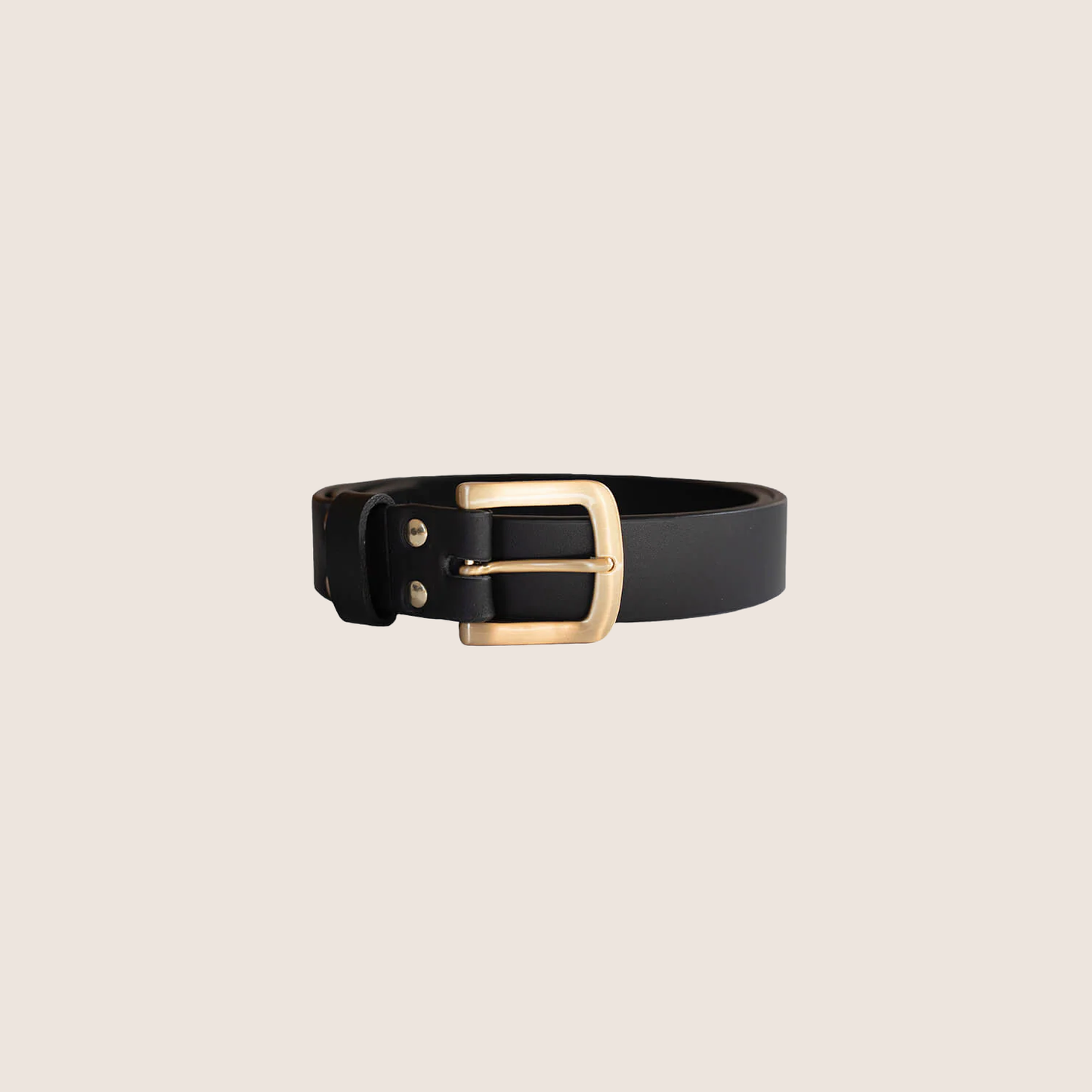 BUCKINGHAM BELT GOLD - Black - Stylish black leather belt with gold buckle, perfect for both formal and casual outfits.
