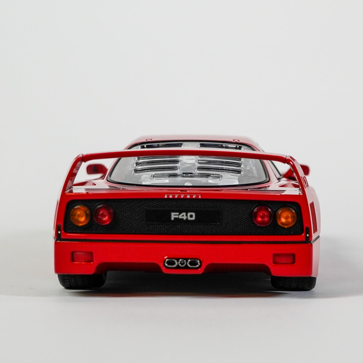 1:18 F40 1987 Red Seats