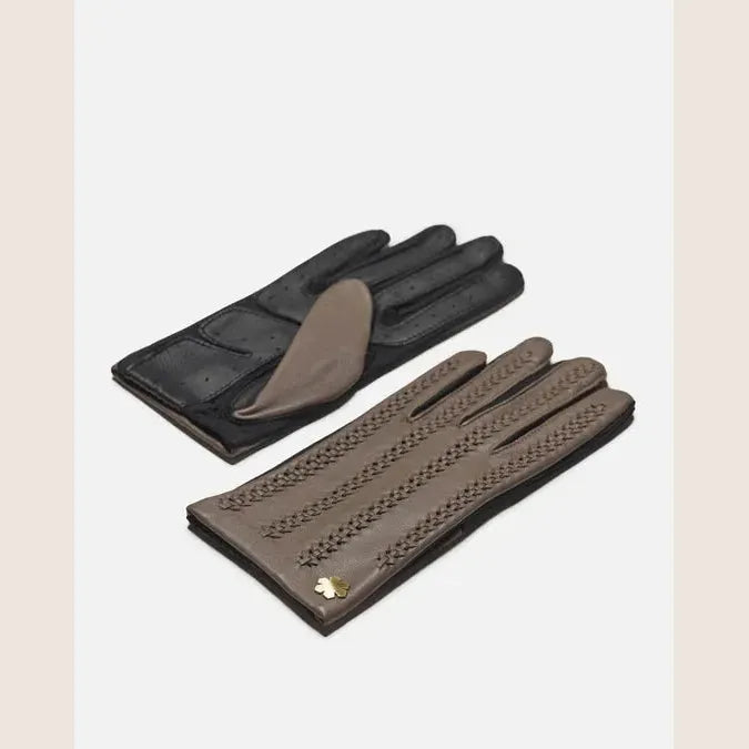 Emma, Taupe / One-Size - Taupe colored bag with an elegant and timeless look, perfect for any occasion.