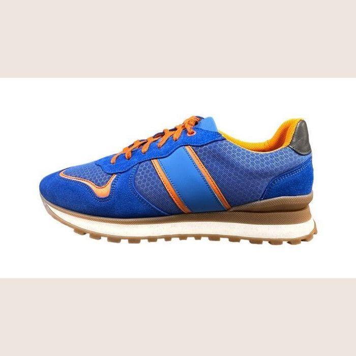 GPO Sneakers Crossover Blue - Modern crossover sneakers in blue, ideal for both sports and everyday wear.