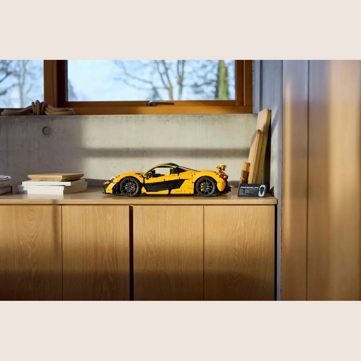 McLaren P1 - LEGO Speed Champions model of the McLaren P1, a hypercar with an aerodynamic design.