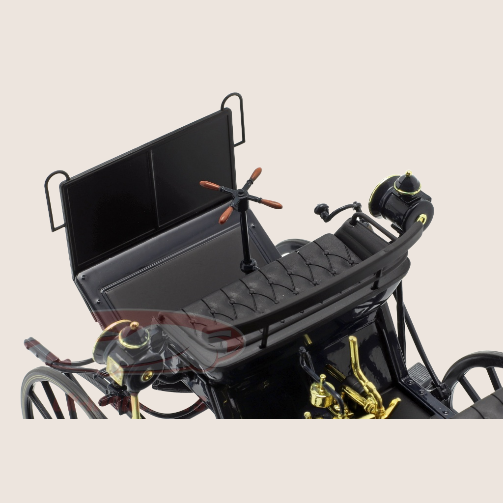 Mercedes Benz Daimler Motorkutsche (1886) - Historical model of Daimler's first motor vehicle from 1886.