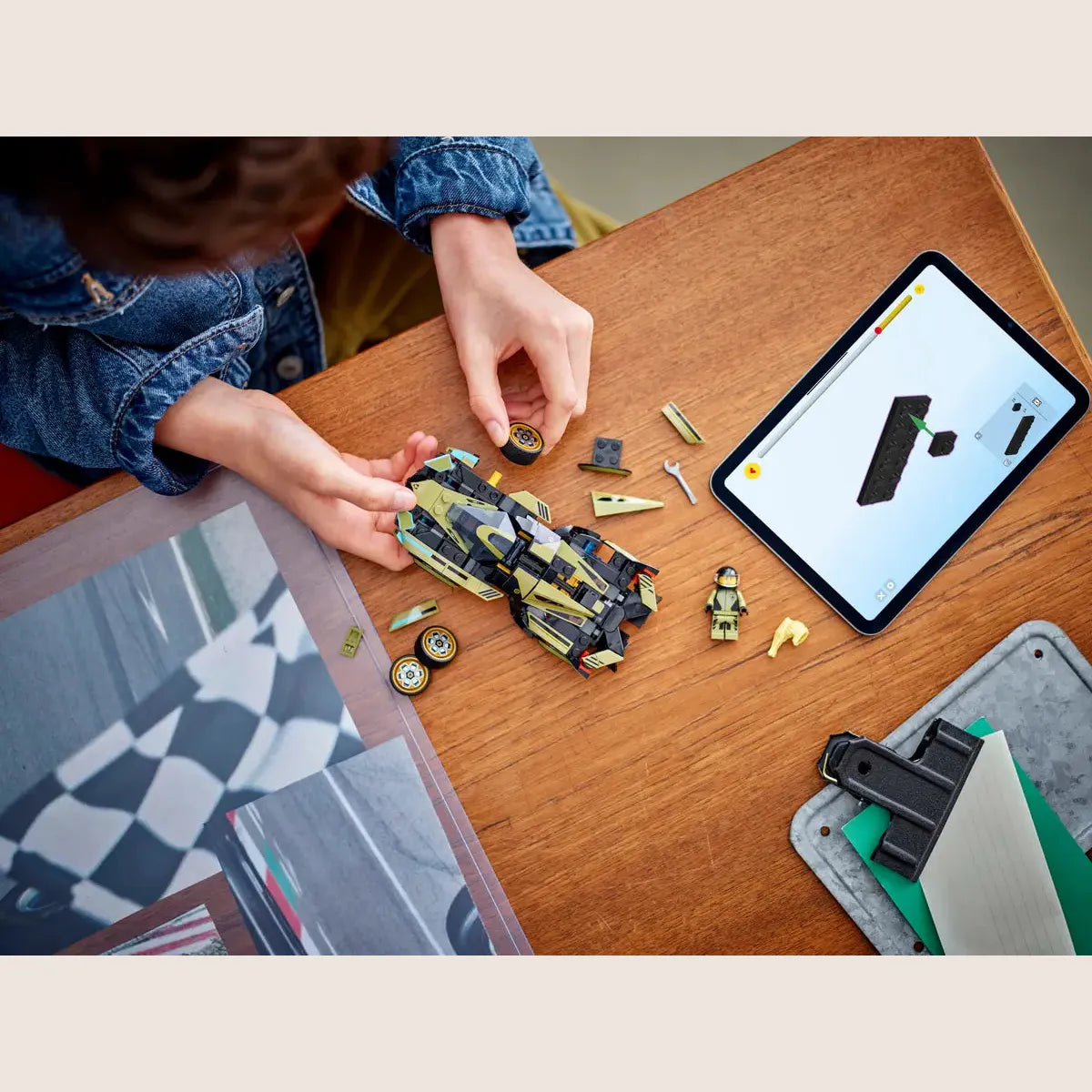 Lamborghini Lambo V12 Vision Gran Turismo - LEGO model of the Lamborghini Lambo V12 Vision Gran Turismo, a futuristic supercar.