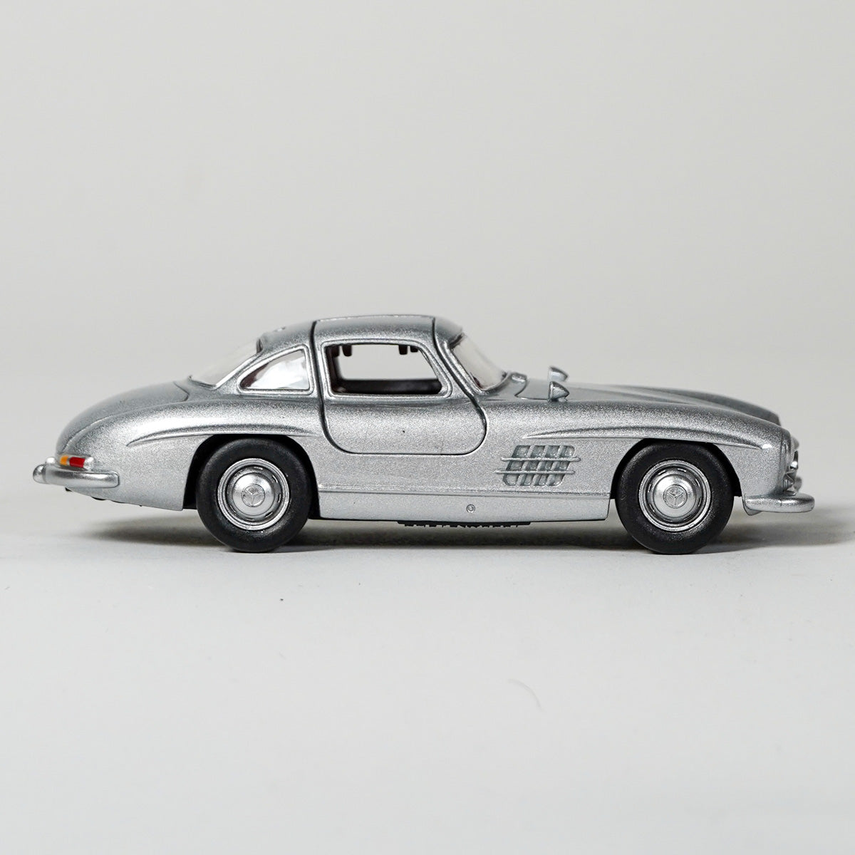 Mercedes Benz 300 SL 1954 Silver 1:43