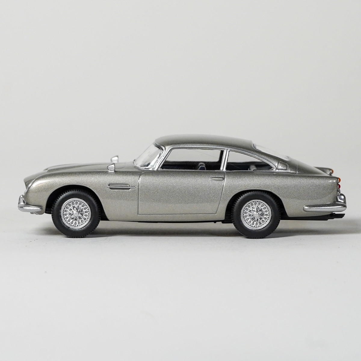 Aston Martin DB5 1:43