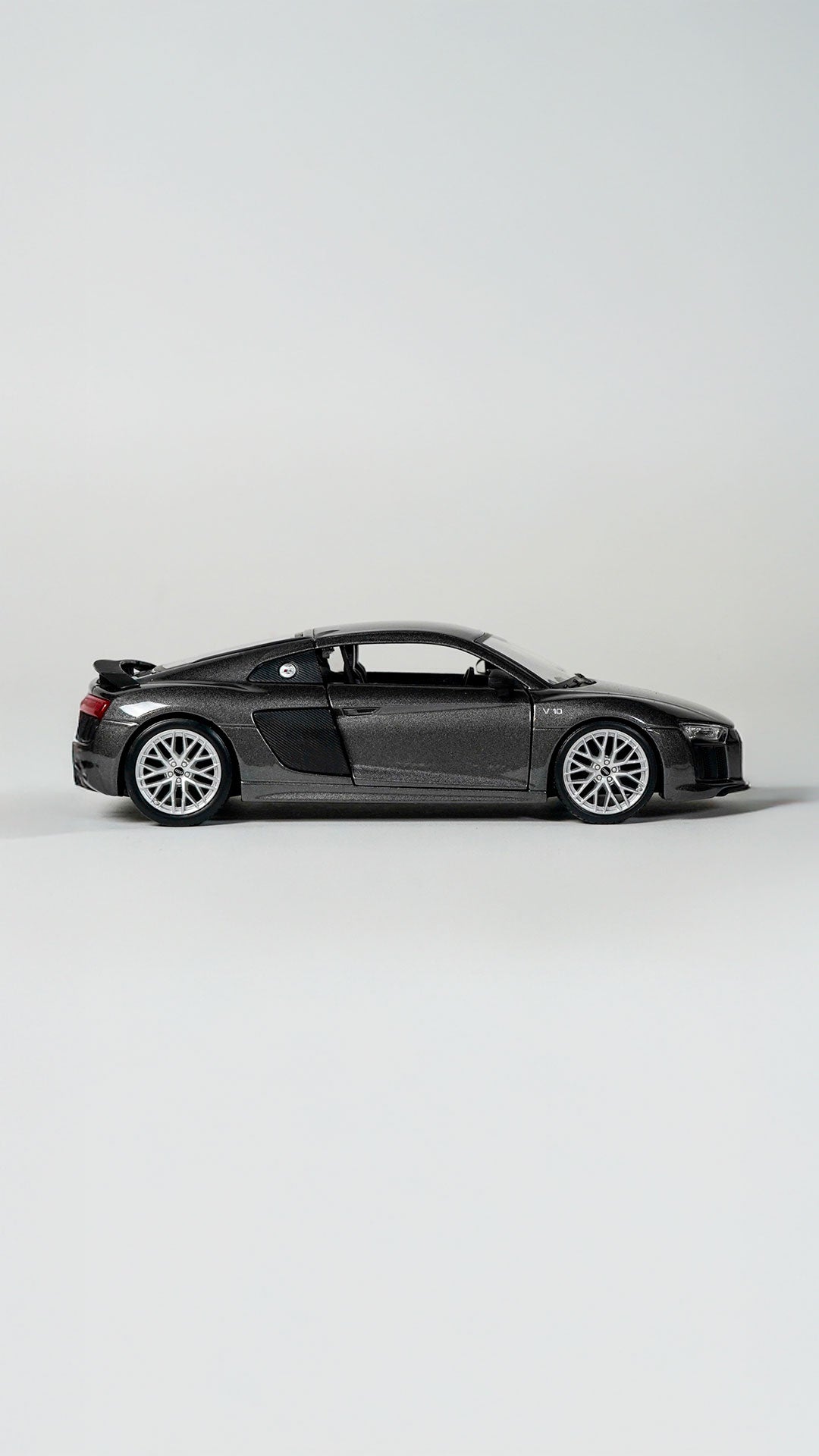 Maisto Audi R8 V10 Plus 1:24