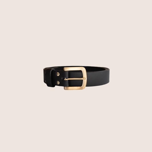 BUCKINGHAM BELT GOLD - Black - Stylish black leather belt with gold buckle, perfect for both formal and casual outfits.