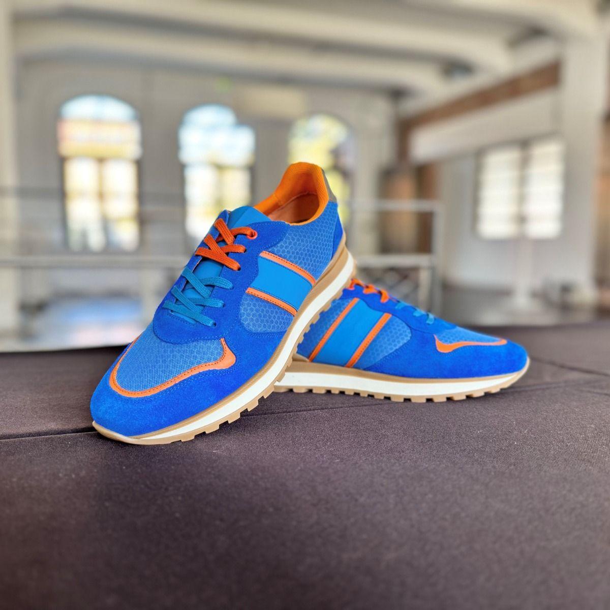 GPO Sneakers Crossover Blue - Modern crossover sneakers in blue, ideal for both sports and everyday wear.