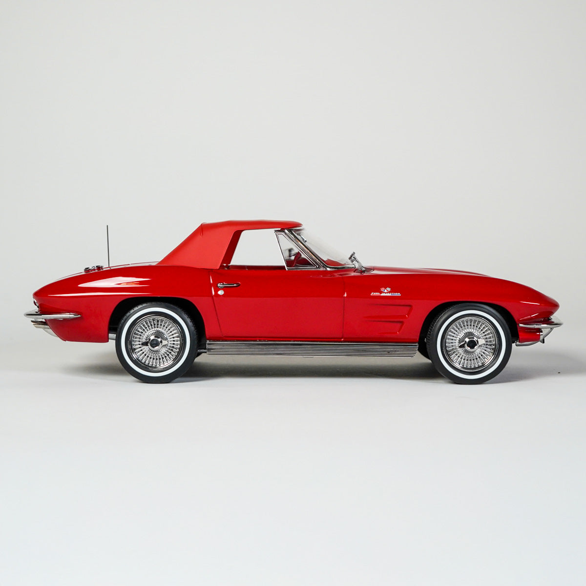 Chevrolet Corvette Stingray Convertible 1963 1:18