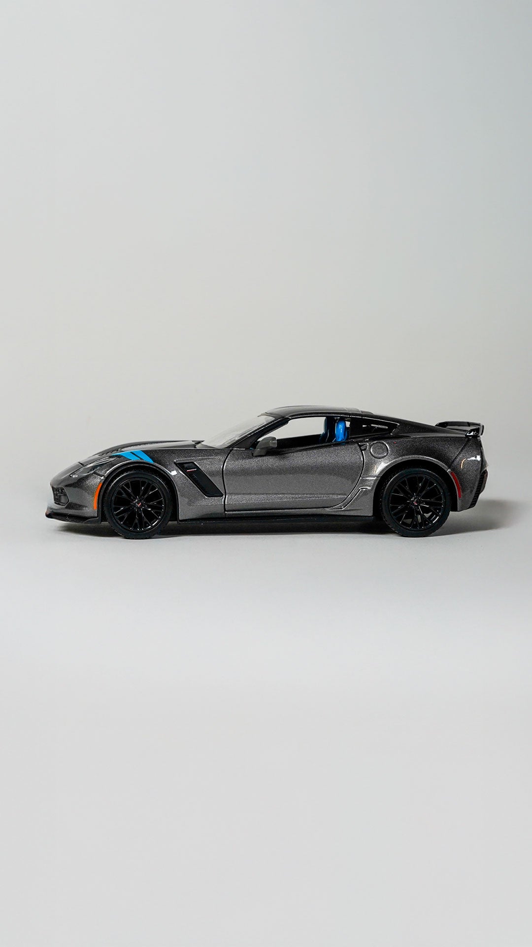Maisto Chevrolet Corvette Grand Sport 1:24