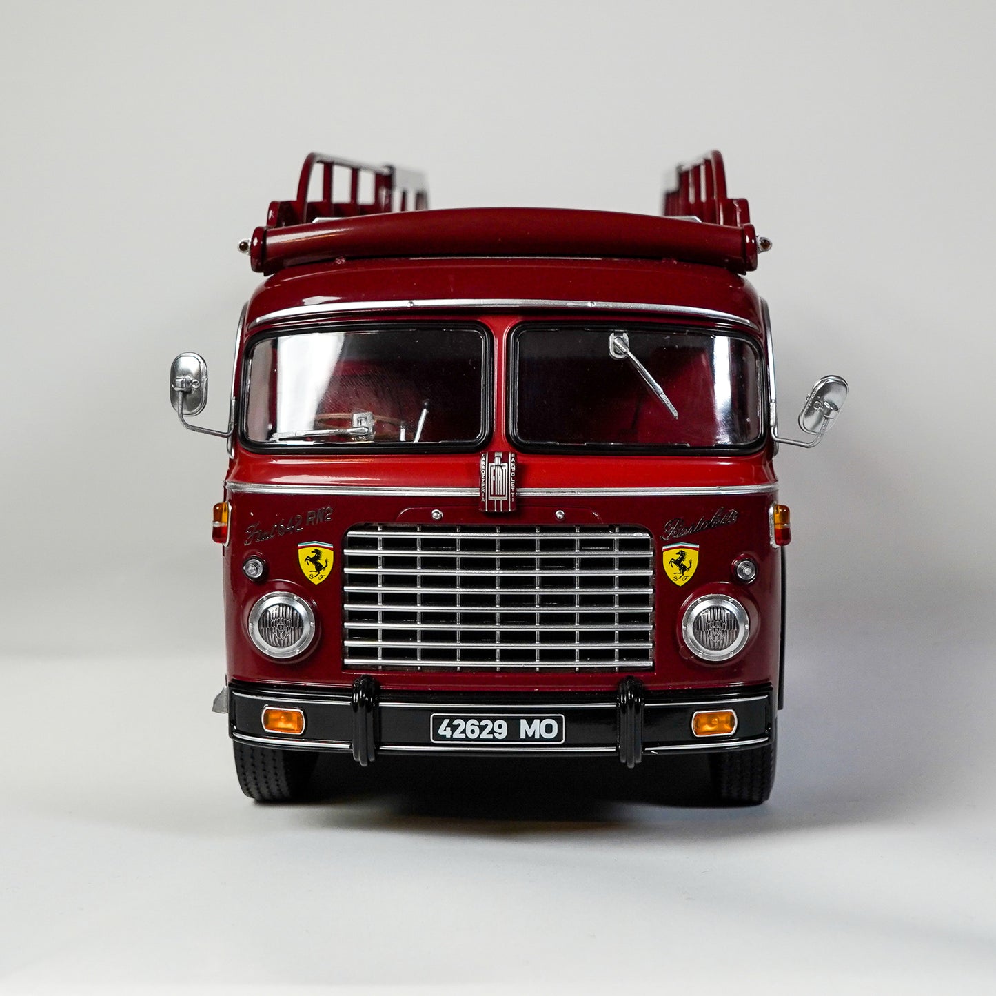 1:18 FIAT 642 BARTOLETTI RACE TRANSPORTER