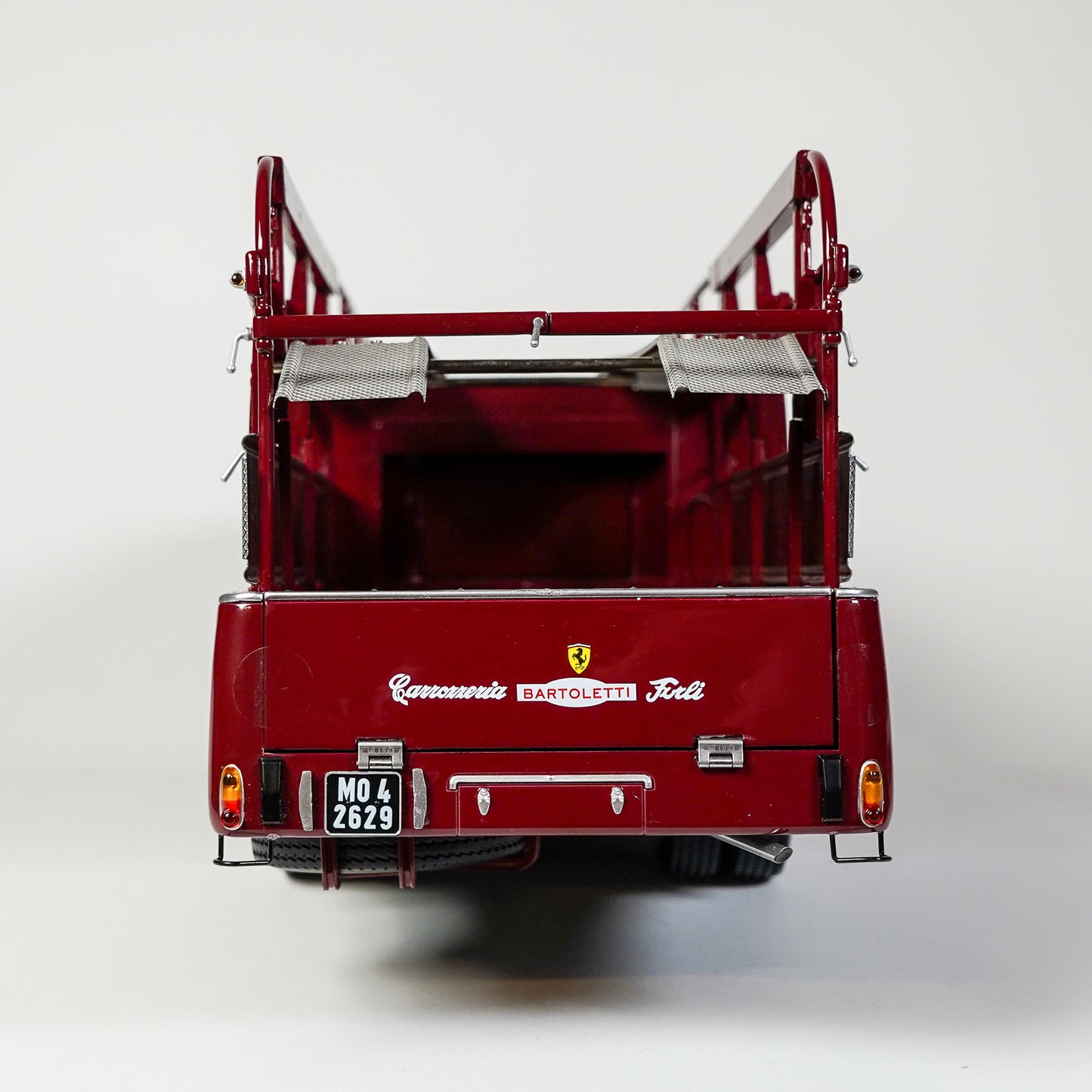 1:18 FIAT 642 BARTOLETTI RACE TRANSPORTER