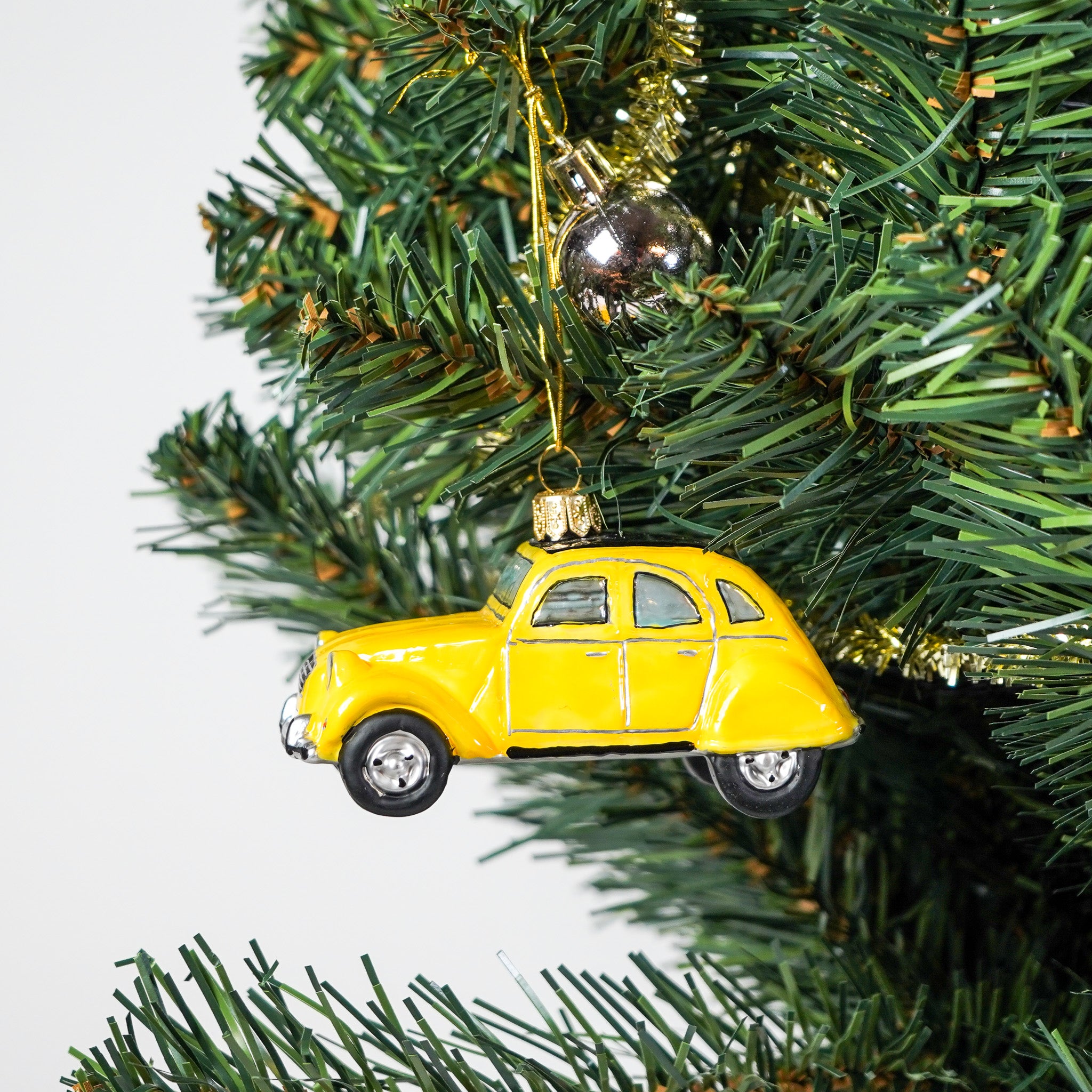 Christmas ball Citroen 2CV