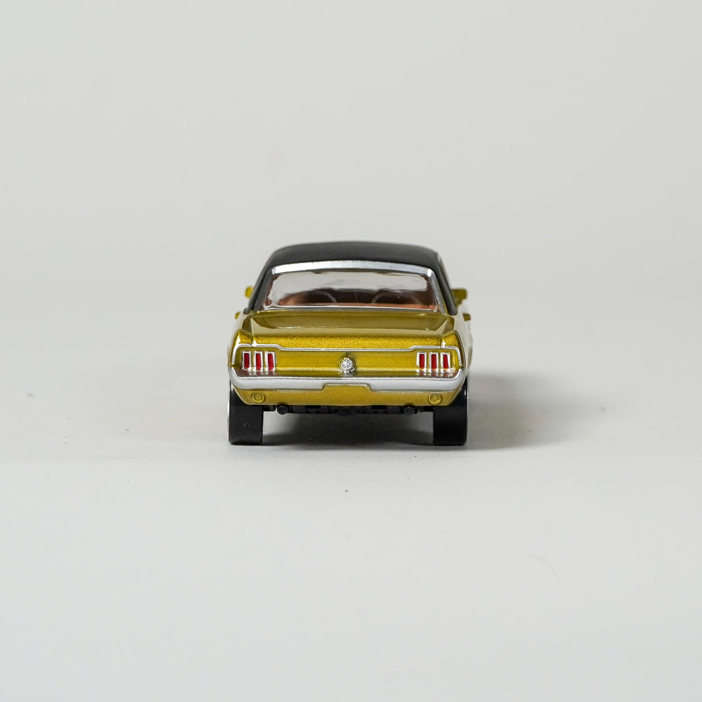 Ford Mustang 1:43 scale