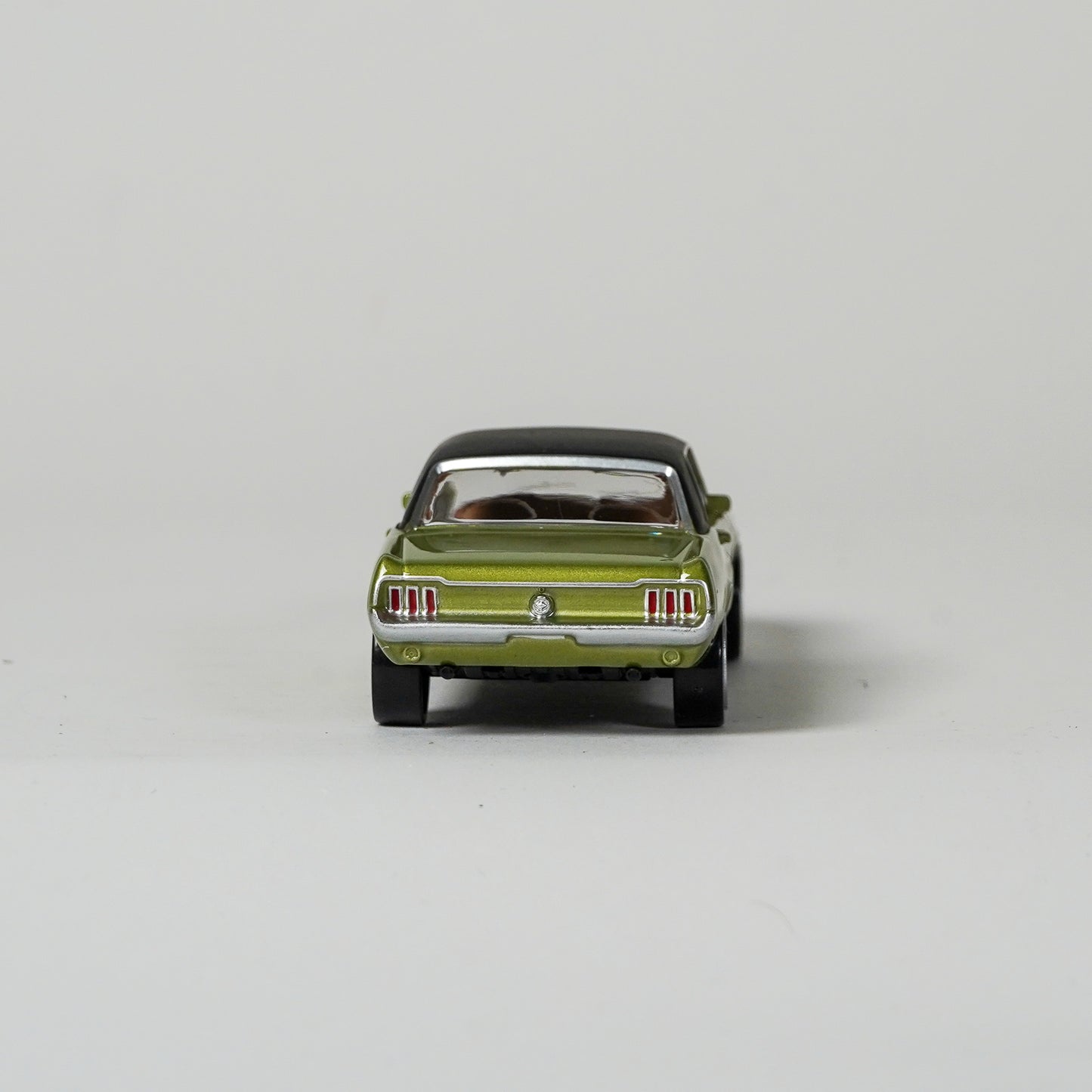 Ford Mustang 1:43 scale
