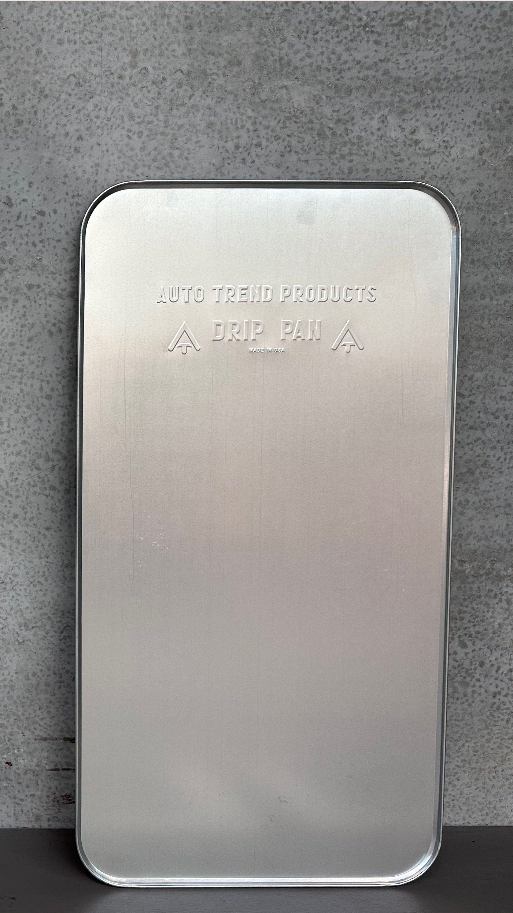 Drip tray 120x64 cm - Functional drip tray, perfect for safely storing classic/veteran cars or other items.