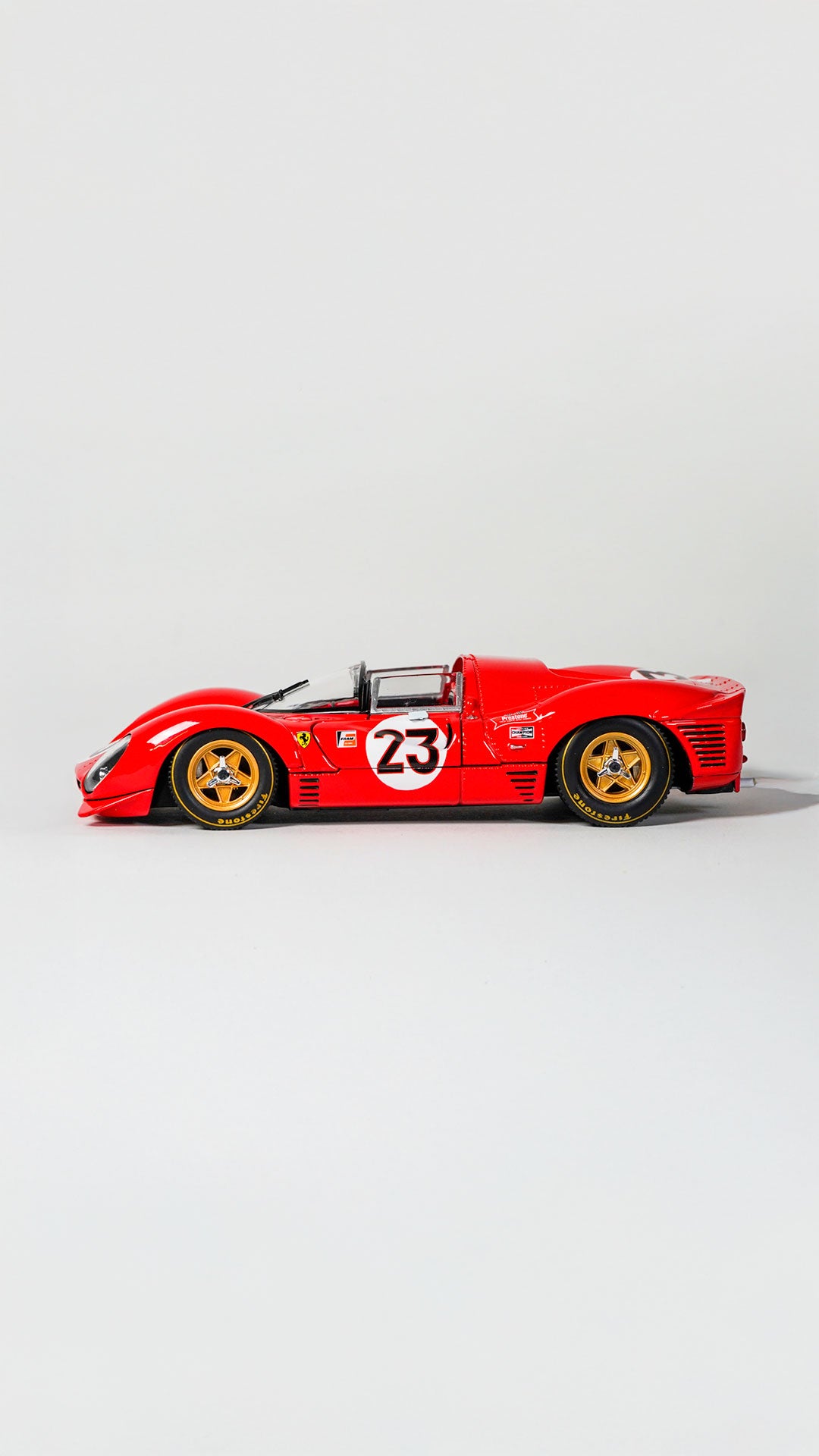 Bburago Ferrari 330 P4 Daytona 1:24