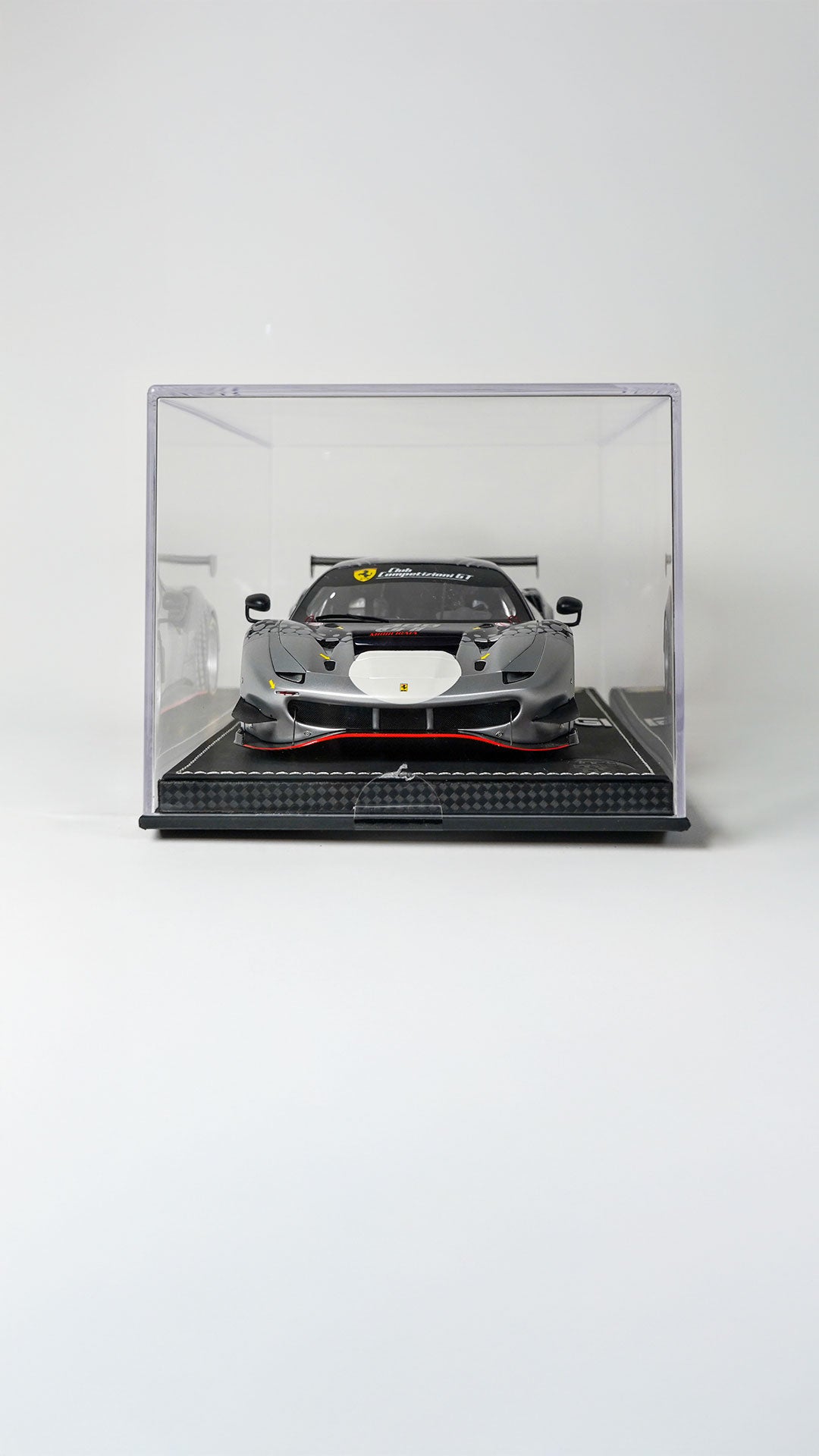 1:18 - Ferrari - 488 GT - Livrea Blu Nart - With Plexi Showcase - BBR