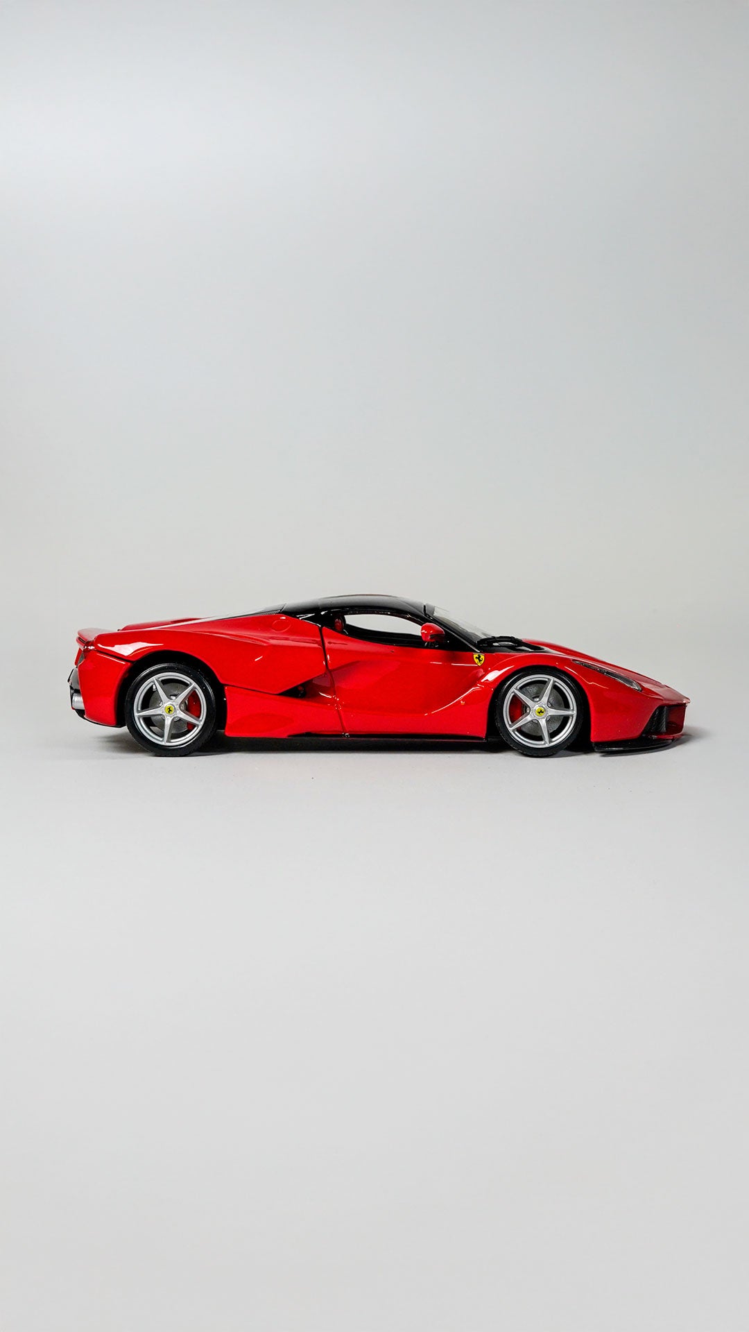 Bburago Ferrari LaFerrari 1:24
