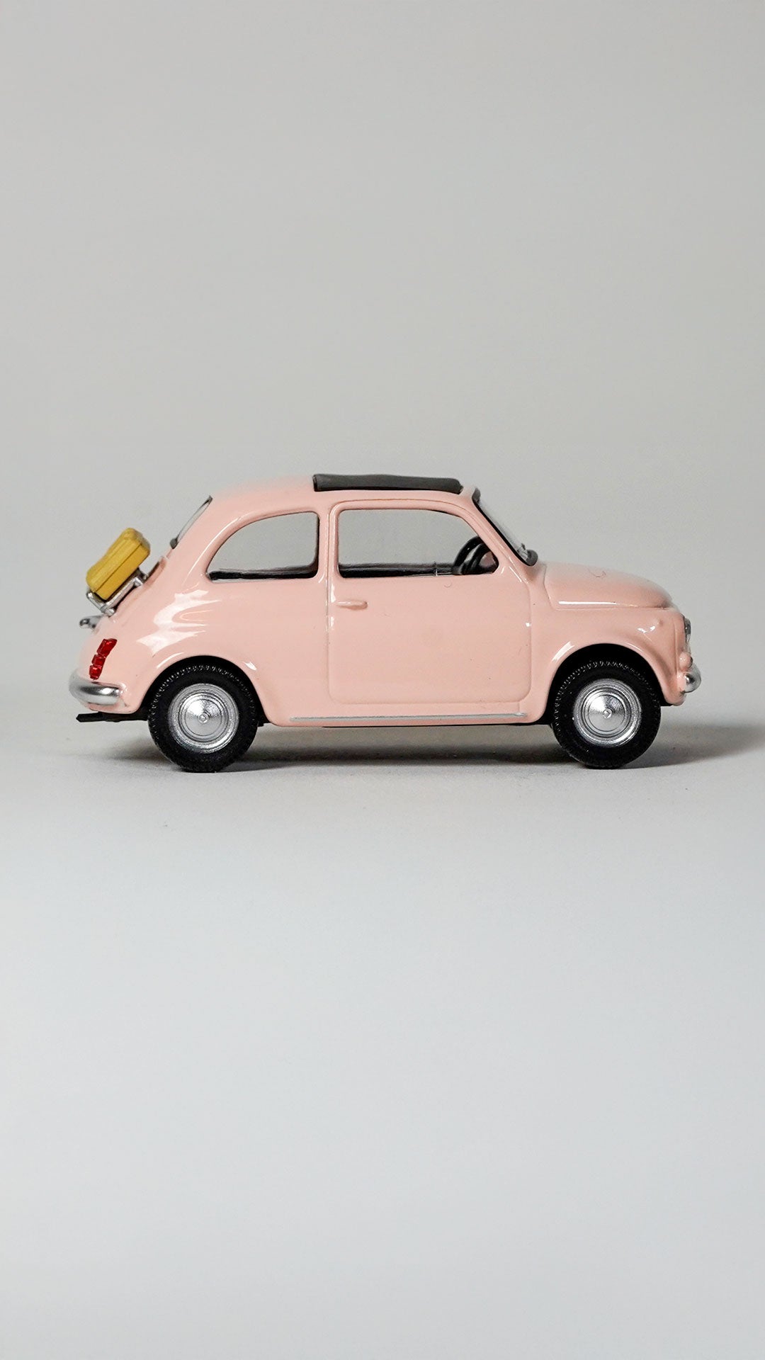 Fiat 500 F Pink 1:43