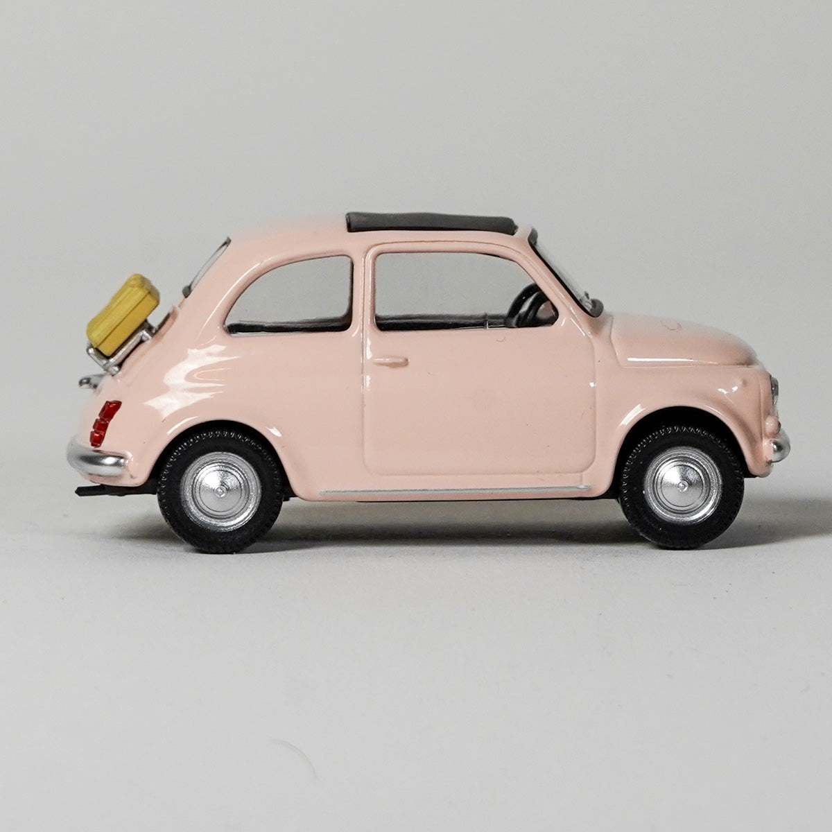 Fiat 500 F Pink 1:43