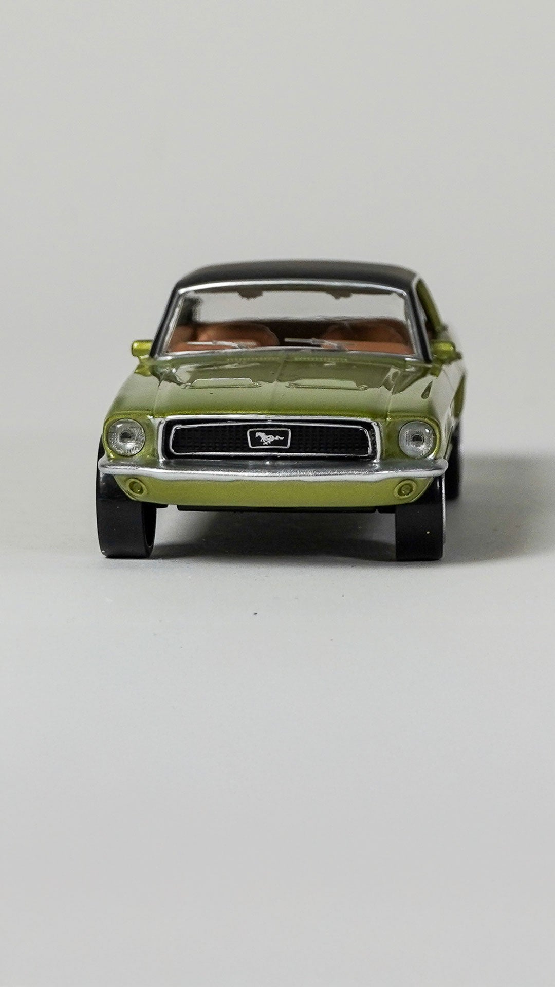 Ford Mustang 1:43 scale