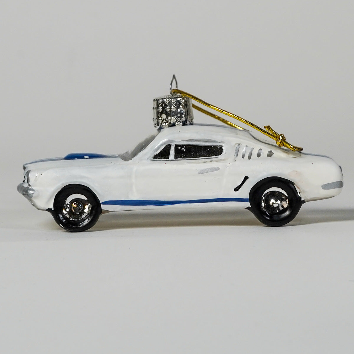 Christmas ball Mustang