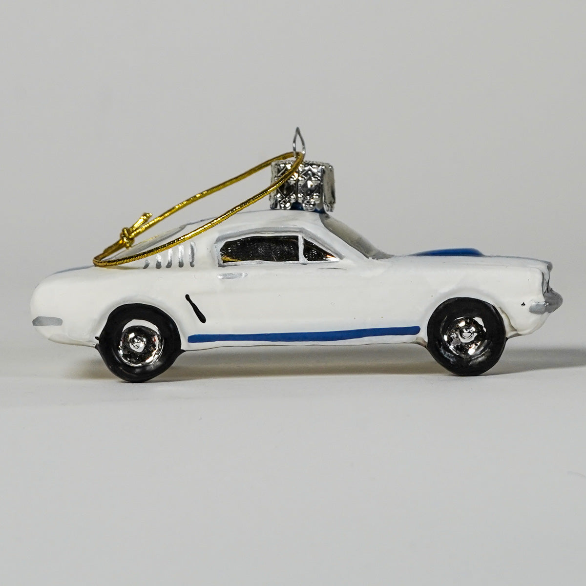 Christmas ball Mustang