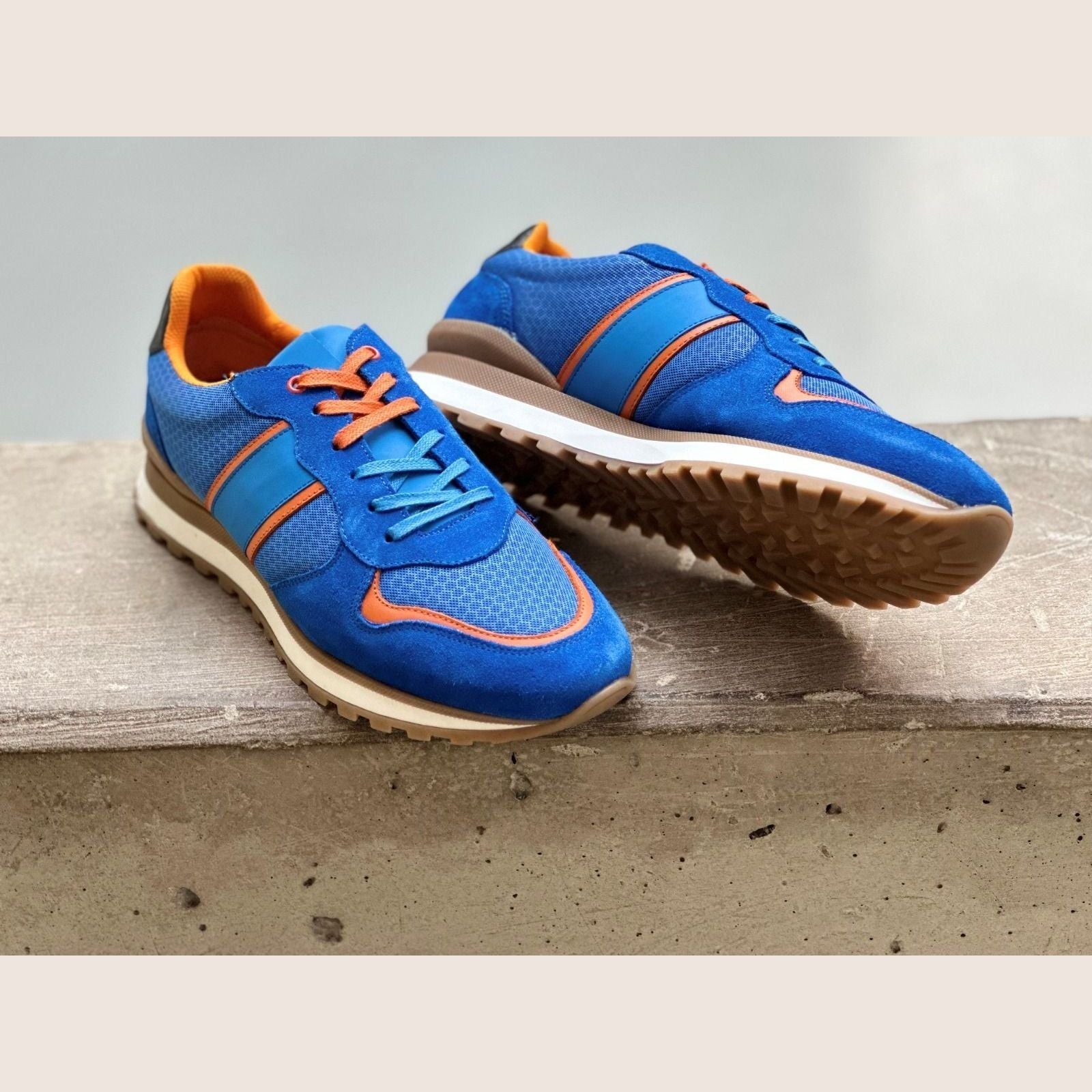 GPO Sneakers Crossover Blue - Modern crossover sneakers in blue, ideal for both sports and everyday wear.