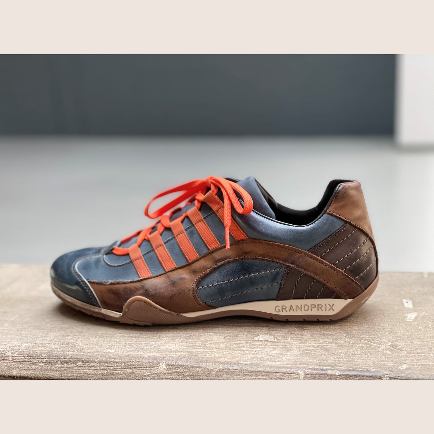 GPO Sneaker Monza - Stylish Monza Indigo sneaker, perfect for both everyday wear and car enthusiasts.