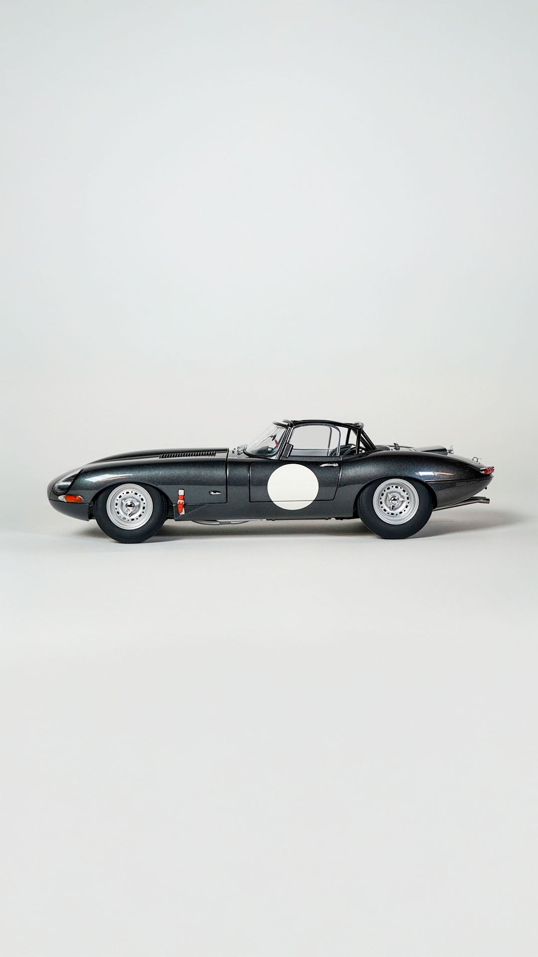 Jaguar E-Type Lightweight Dark Gray 1:18 AutoArt