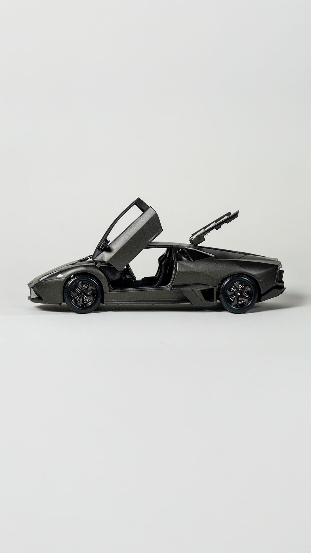 Bburago Lamborghini Reventon 1:24