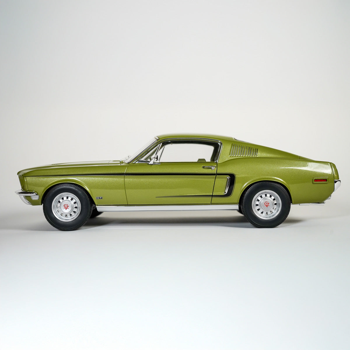 1:12 Ford Mustang GT 1968 Norev