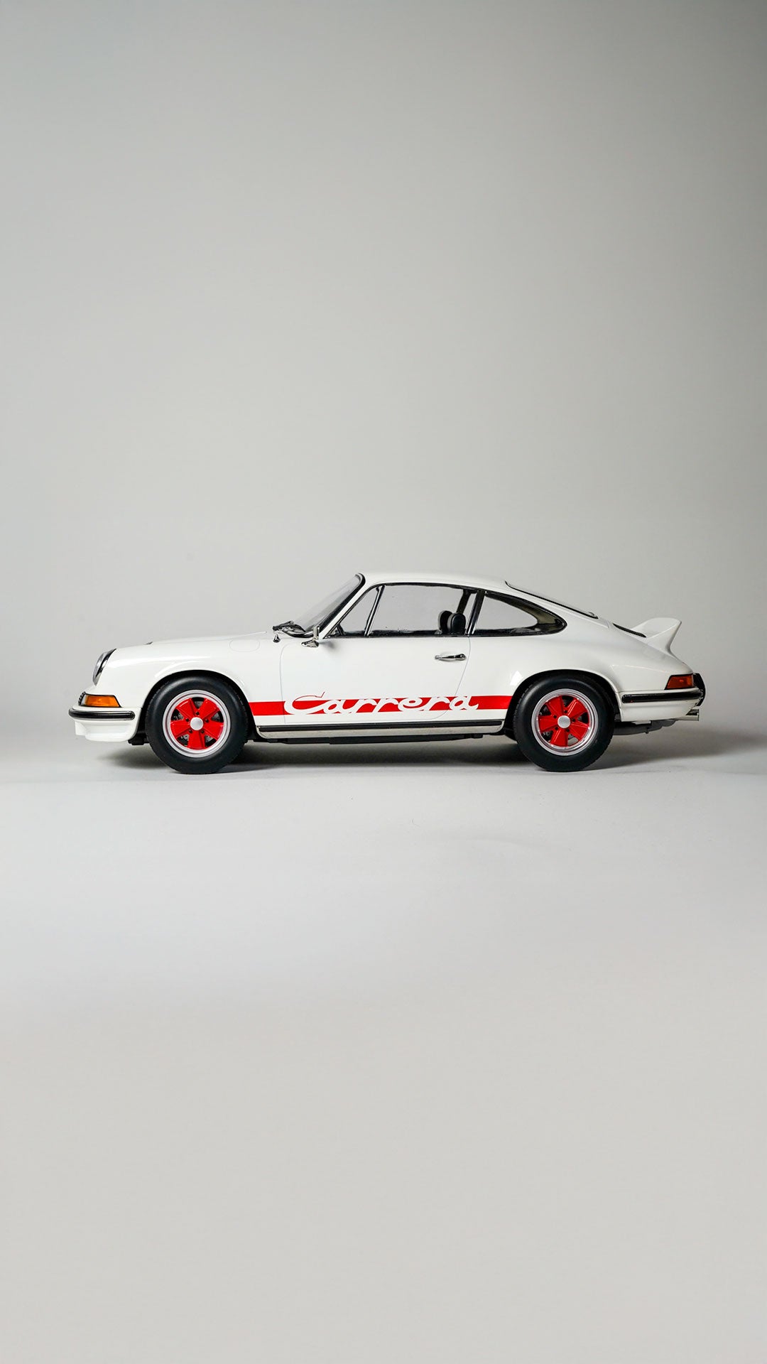 Porsche 911 Carrera RS 2.7 1973 Grand Prix White/Red 1:12