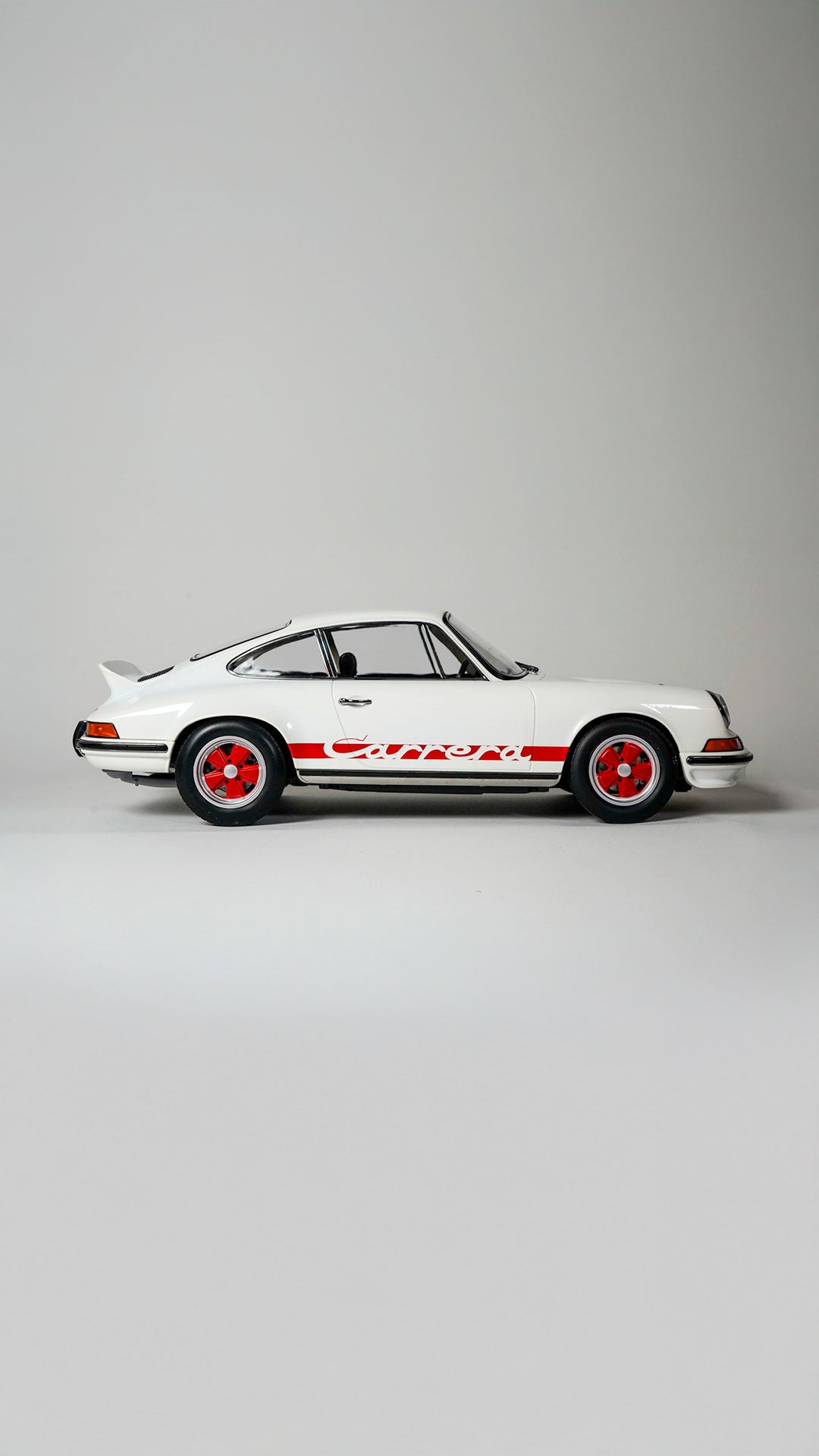 Porsche 911 Carrera RS 2.7 1973 Grand Prix White/Red 1:12
