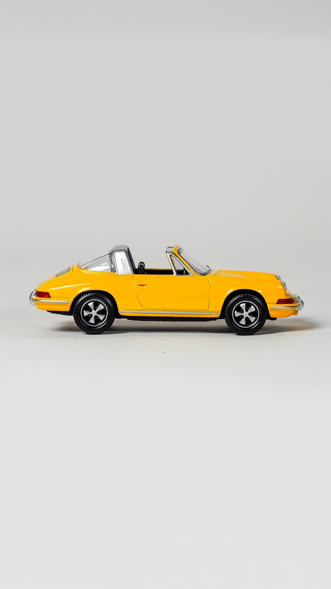 Porsche 911 Targa 1969 1:43