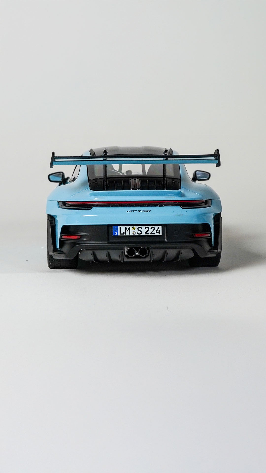Porsche 911 GT3RS Weissach 2022 Light Blue 1:18