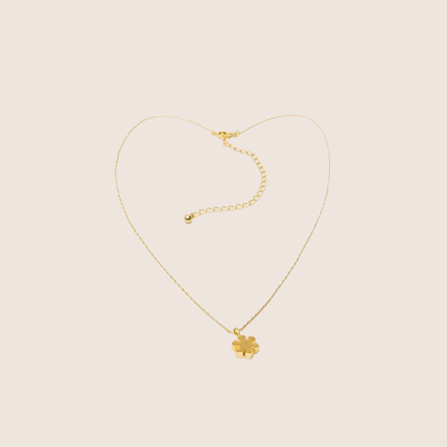 Rhanders Chunky Kalmus Necklace - Exclusive and elegant necklace from Rhanders with a chunky design. Perfect for adding a sophisticated and modern touch to any style.