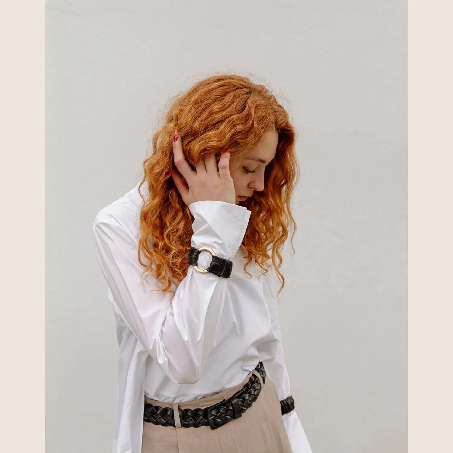 ESTELLE BRACELET - Black / 1 Gold clasp - Refined black bracelet with gold clasp, ideal for an elegant and timeless look