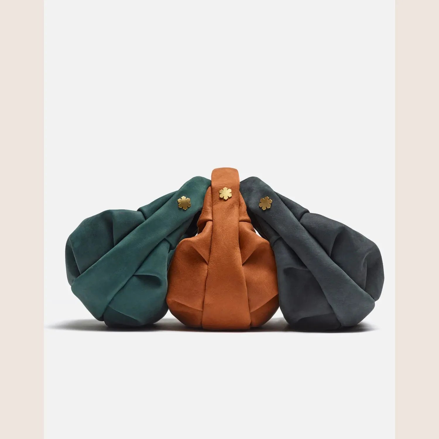 SWAN BAG MINI - CARAMEL - Caramel - Stylish mini Swan bag in caramel, ideal for an elegant and stylish look.

SWAN BAG MINI - CHARCOAL - Charcoal - Stylish mini Swan bag in charcoal, ideal for both everyday and evening use.