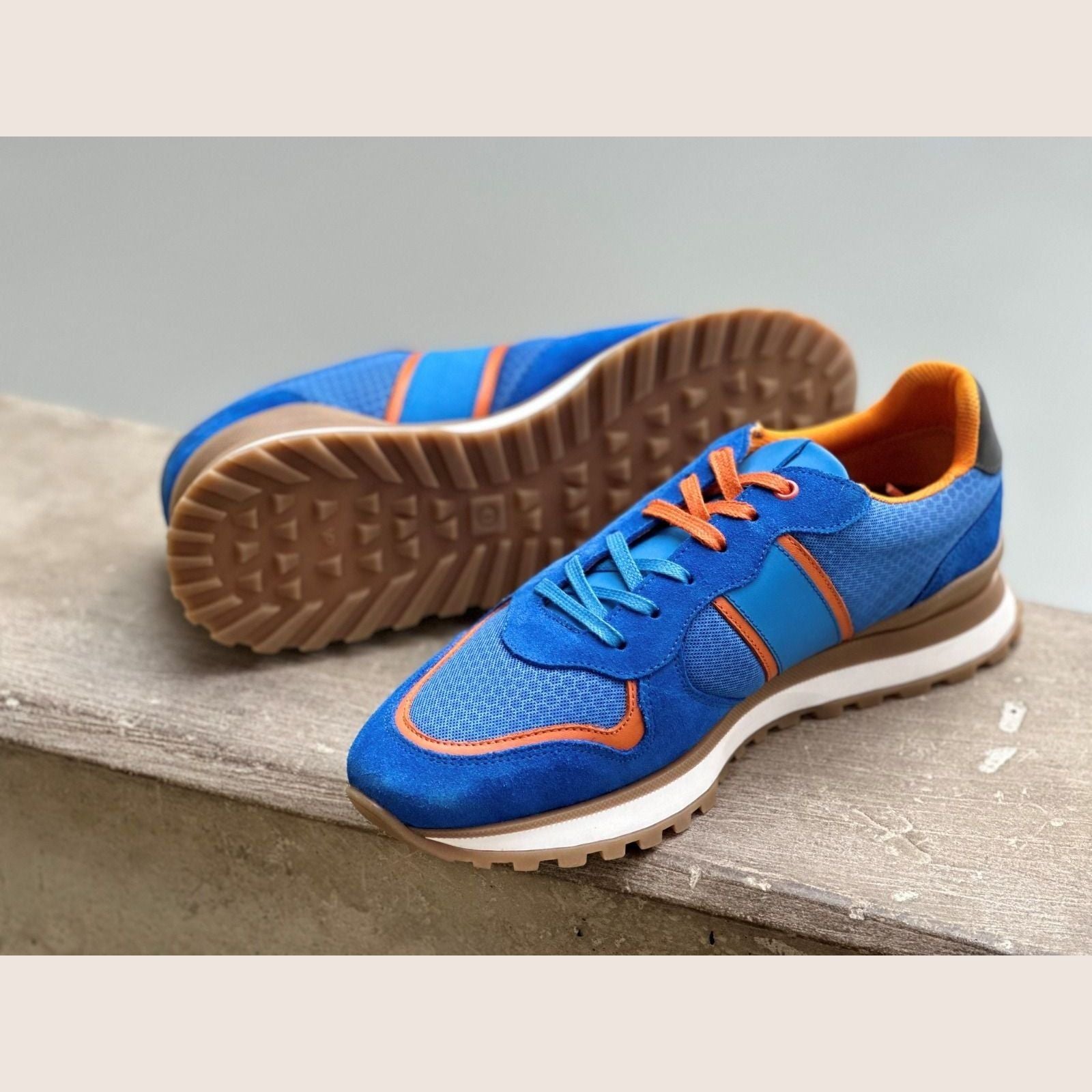 GPO Sneakers Crossover Blue - Modern crossover sneakers in blue, ideal for both sports and everyday wear.