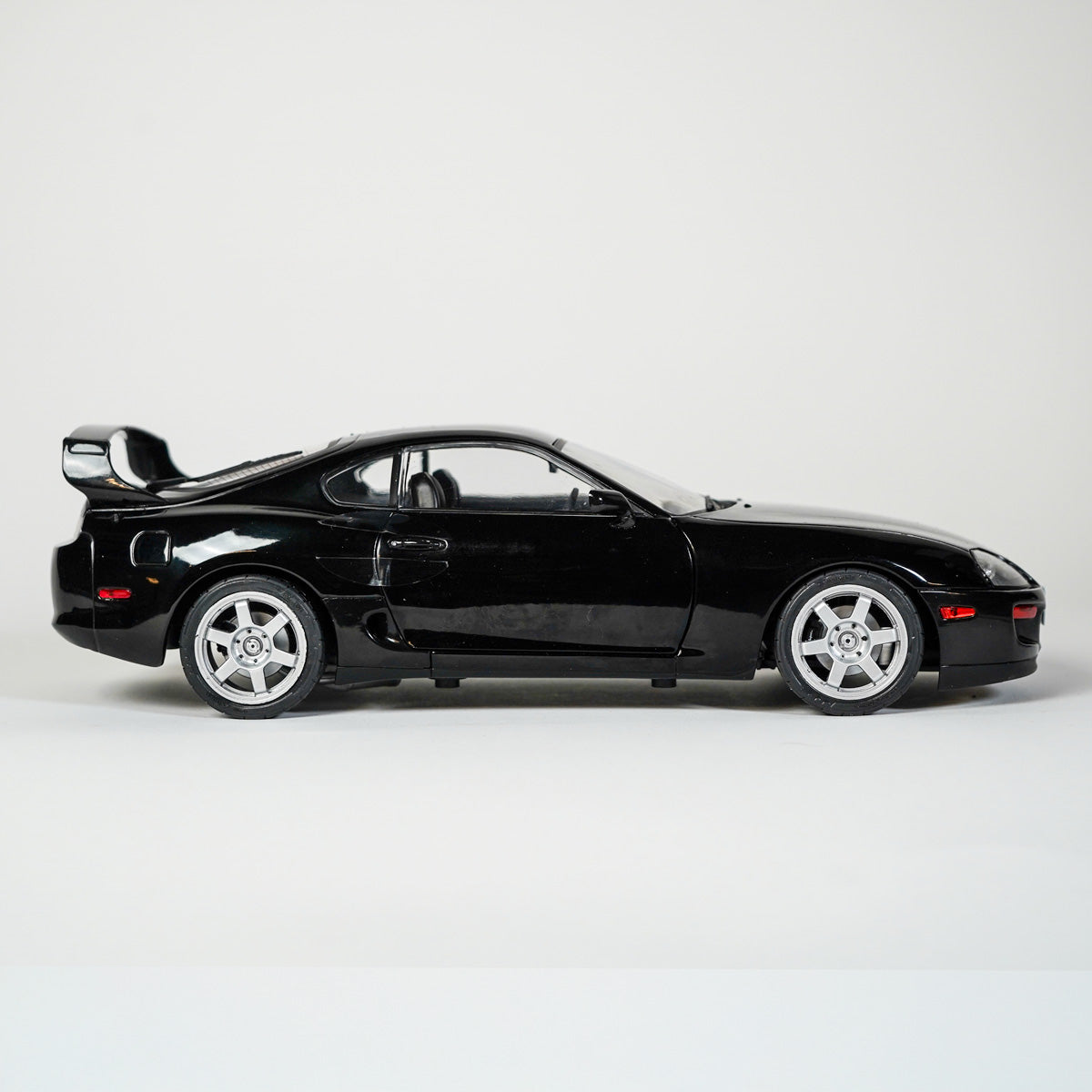Toyota Supra MK4 1993 1:18