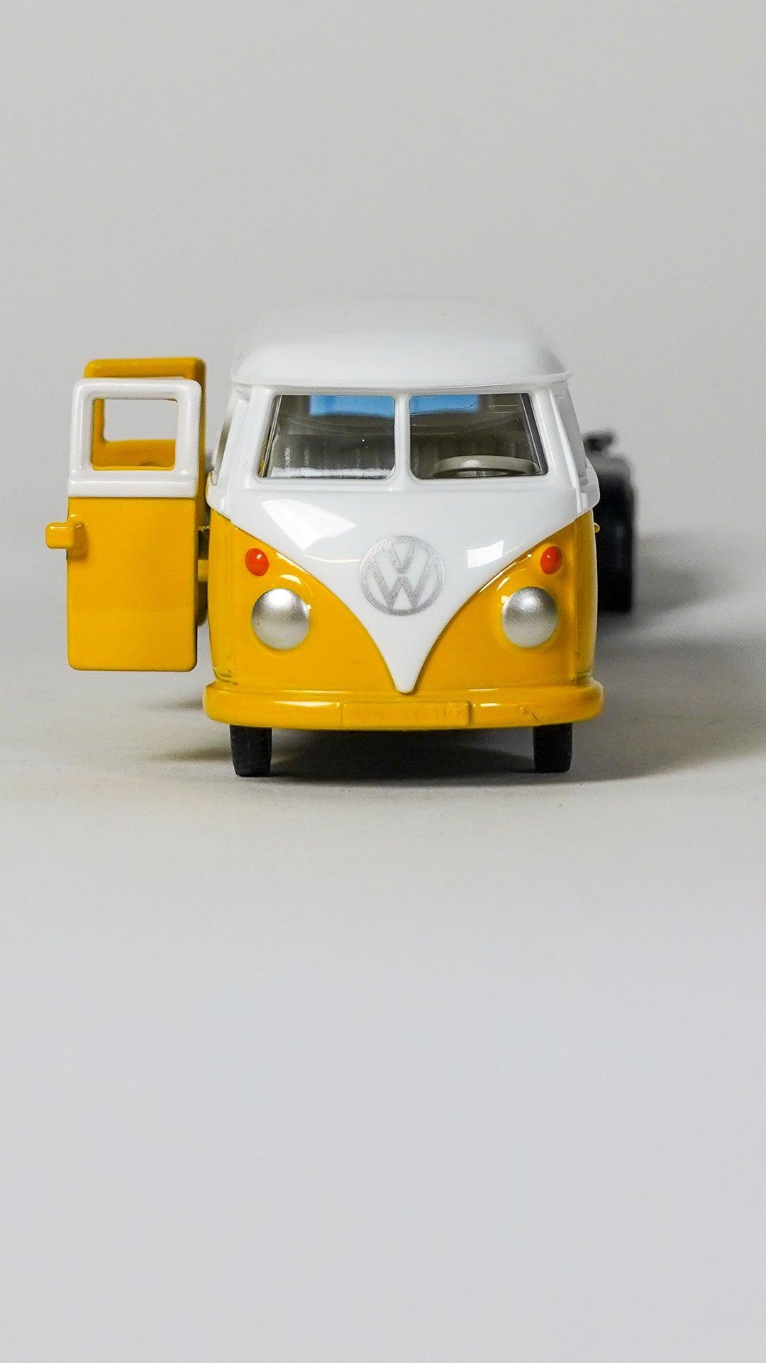 Siku Volkswagen T1 + Trailer and Volkswagen Beetle