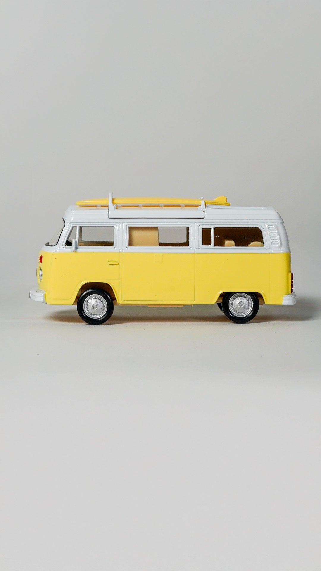 Volkswagen T2 Camper Yellow 1:43