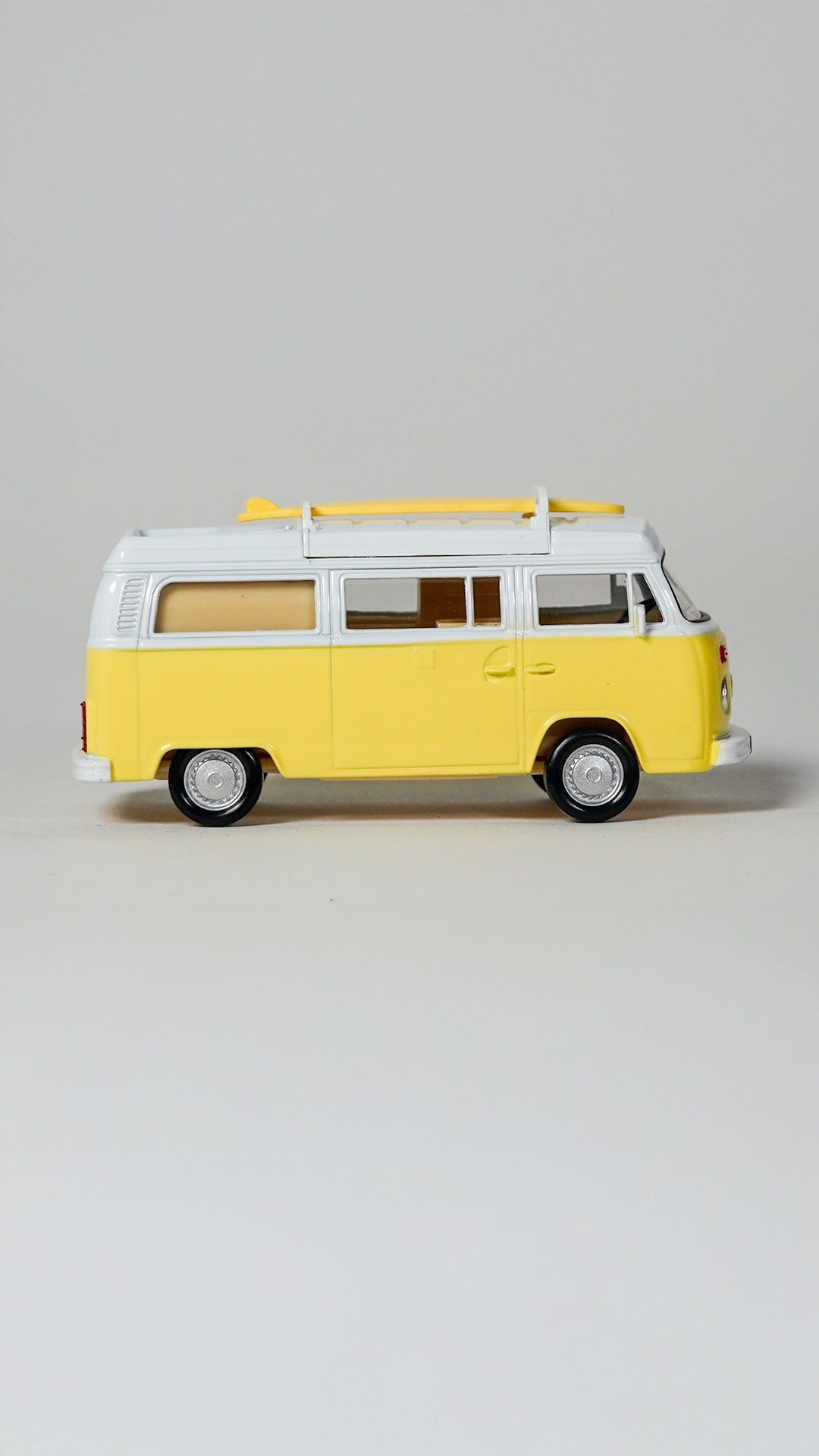 Volkswagen T2 Camper Yellow 1:43