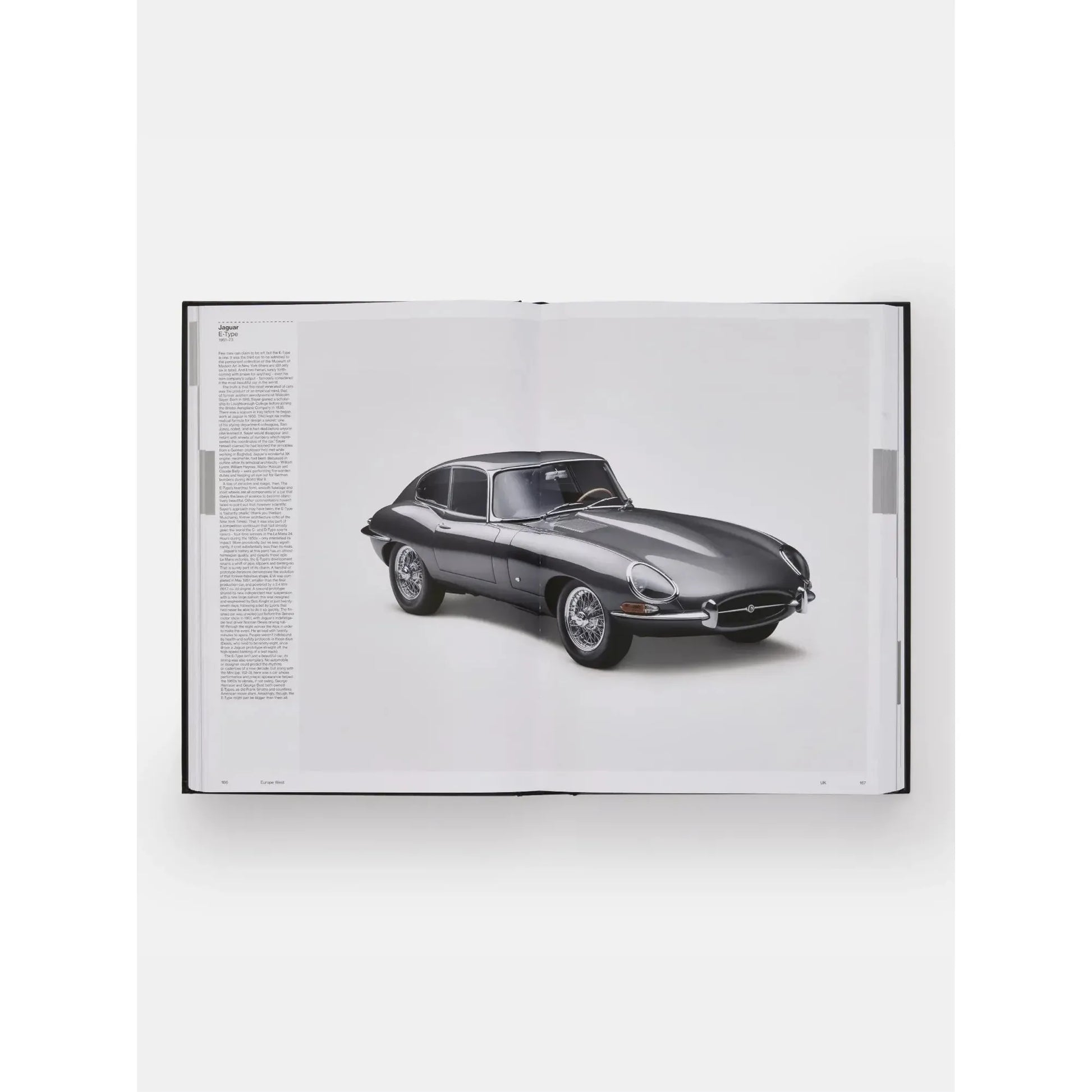 Atlas Of Classic Car Design Black - A black edition of classic car design history with detailed illustrations.
