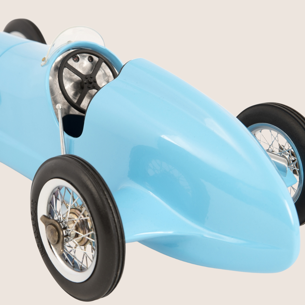 Blue Racer Bugatti Type 51 - Detailed model of the Bugatti Type 51 in classic blue color.