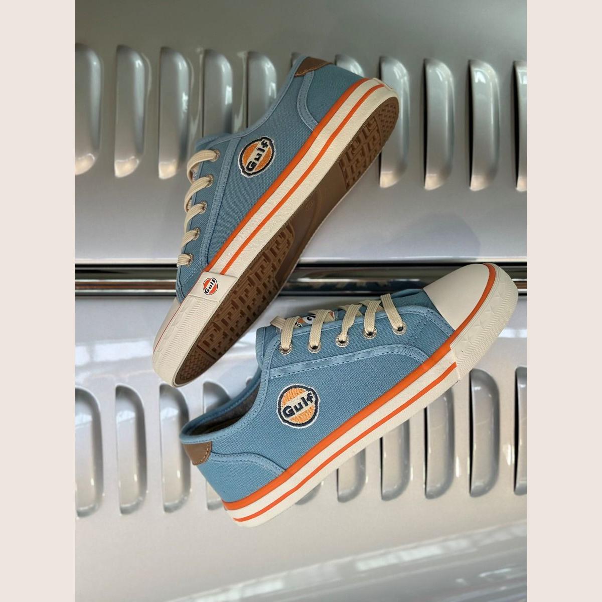 Canvas Sneaker Men Gulfblue - Classic canvas sneakers in Gulf-blue, perfect for casual everyday style.