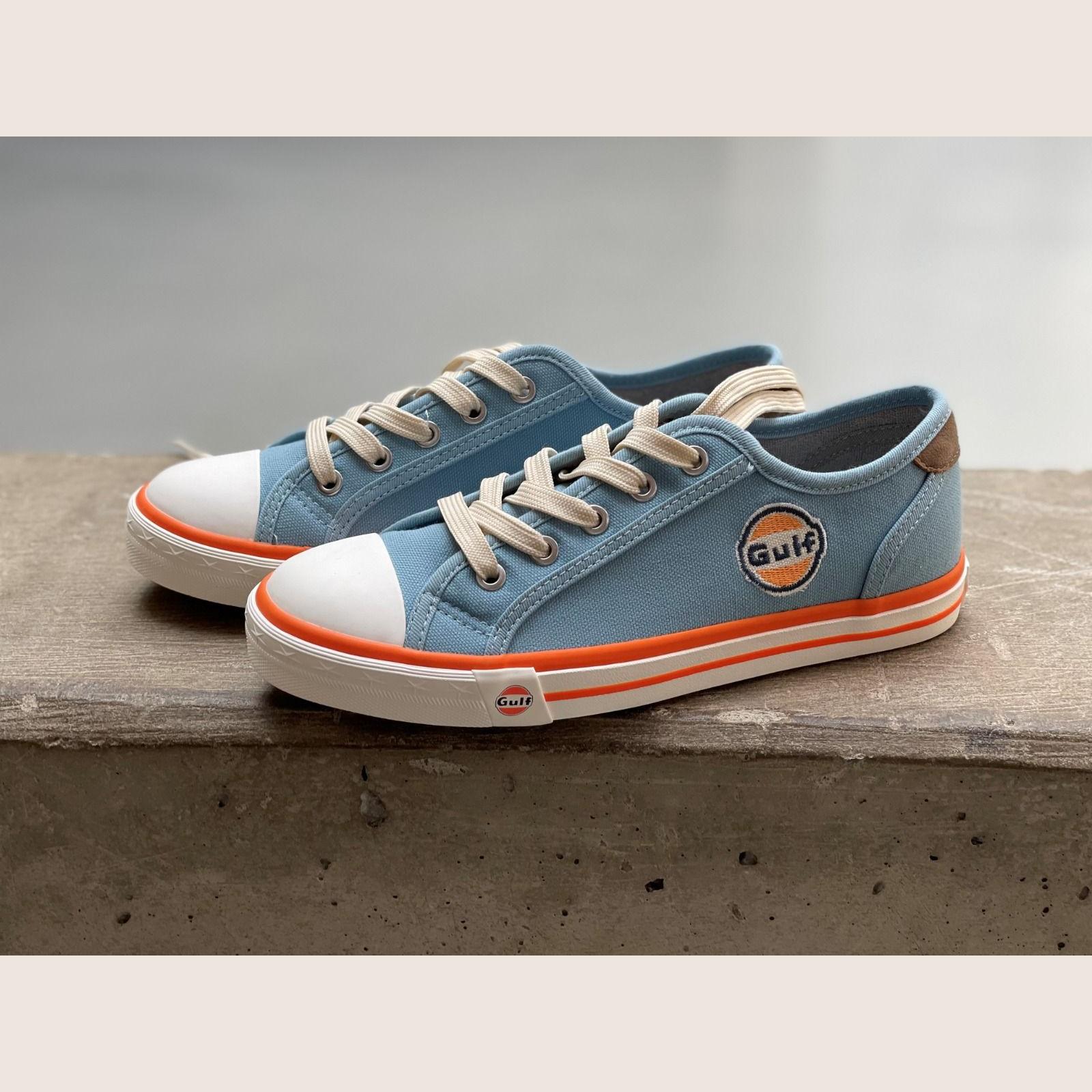 Canvas Sneaker Men Gulfblue - Classic canvas sneakers in Gulf-blue, perfect for casual everyday style.